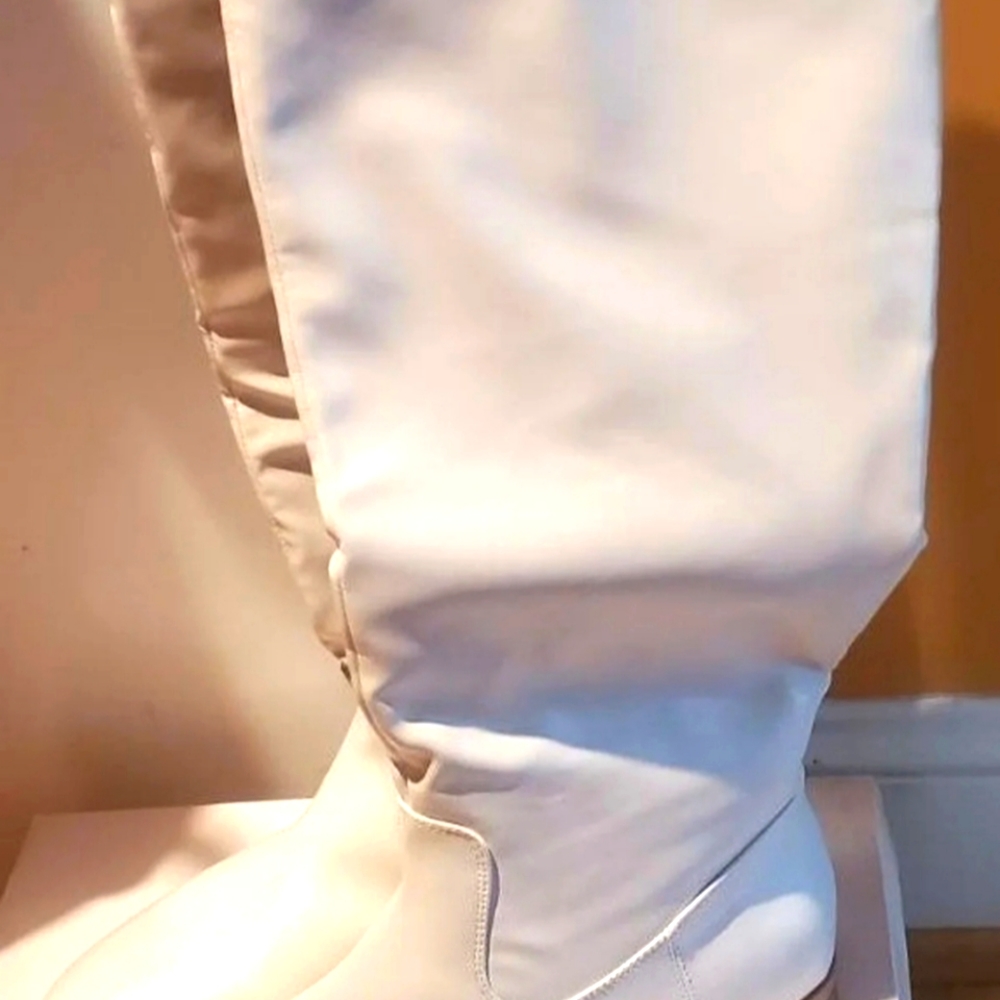 Justfab Holly flat white boots